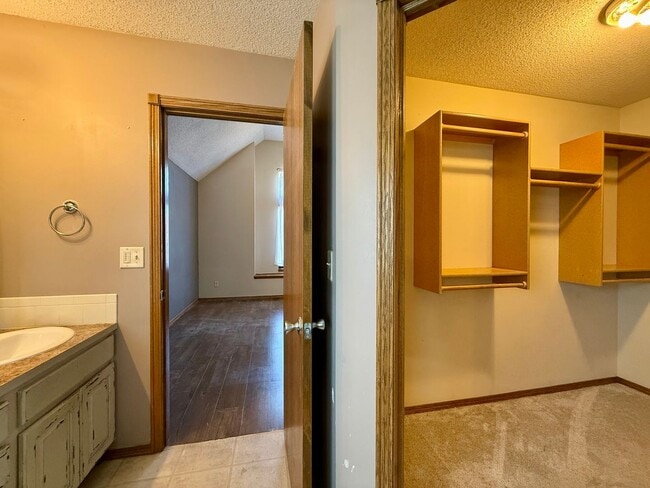 Building Photo - 11420 E Pine Meadow Ct