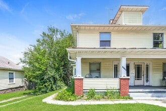 Building Photo - 1606/1608 W High St.