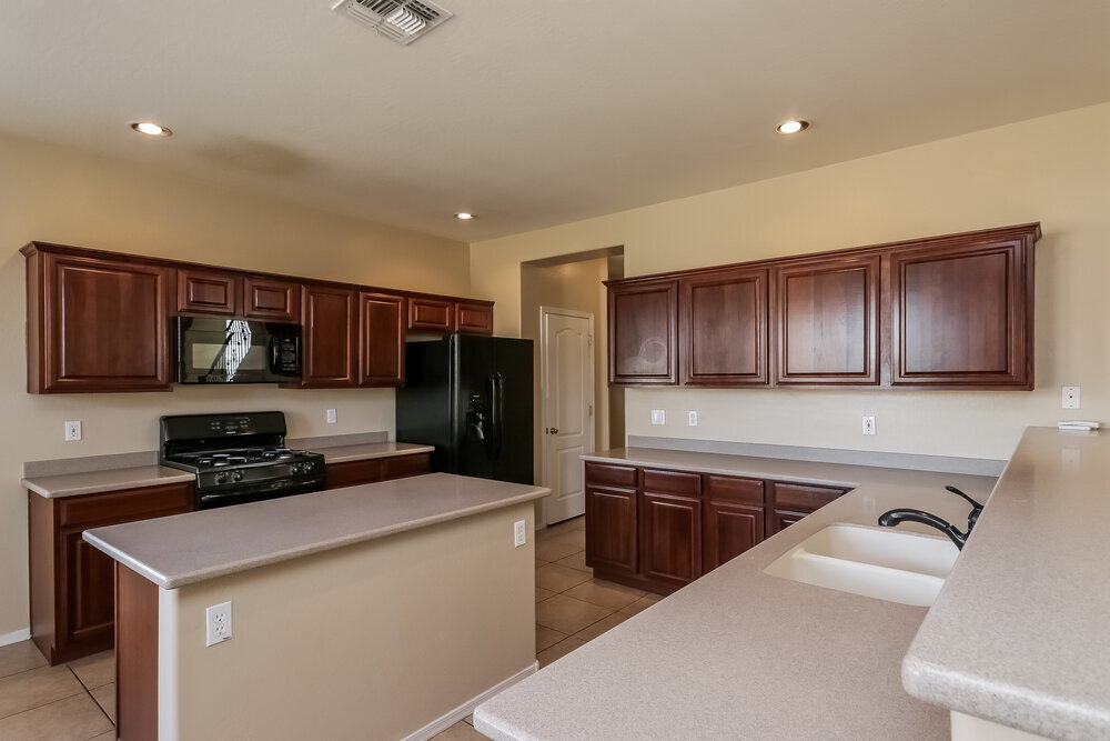 Building Photo - 6890 S Pearl Dr