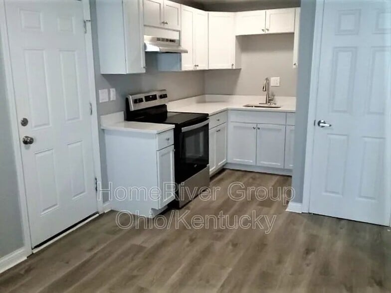 Building Photo - 2237 Gerbert Rd