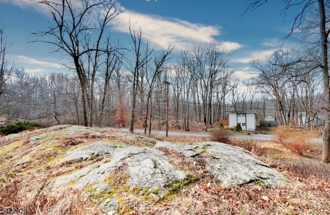 Building Photo - 422 Brown Trail