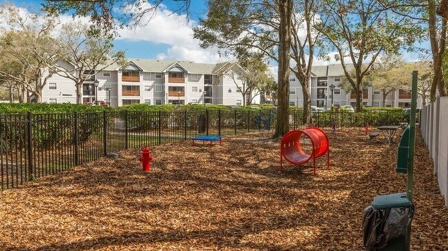 Building Photo - 1450 Sunshadow Dr