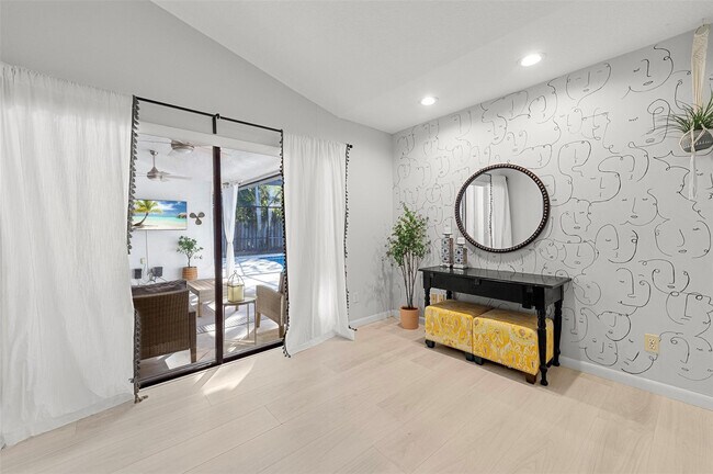 Building Photo - 1611 NW 101st Way