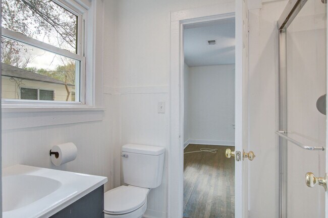 Building Photo - 2607 Madden Dr