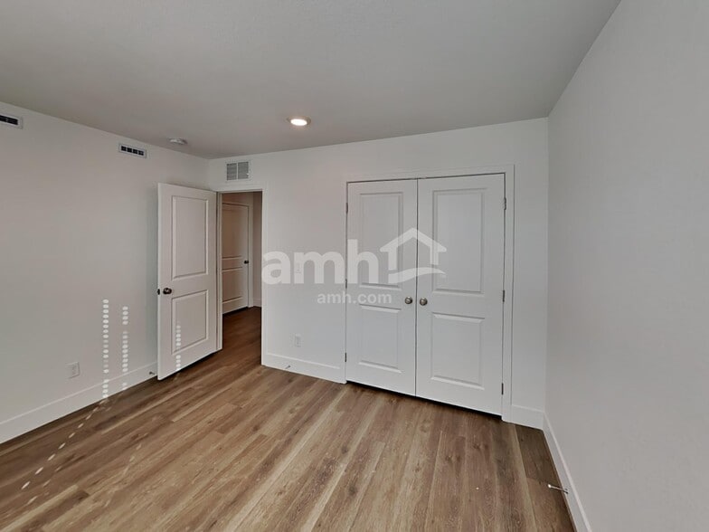 Building Photo - 7907 Banquero Ct