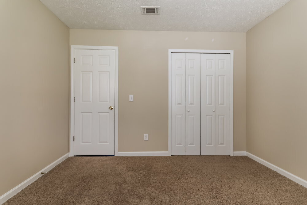 Building Photo - 1075 Omaha Dr