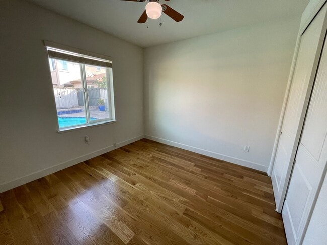 Building Photo - 2024 Newcastle Dr