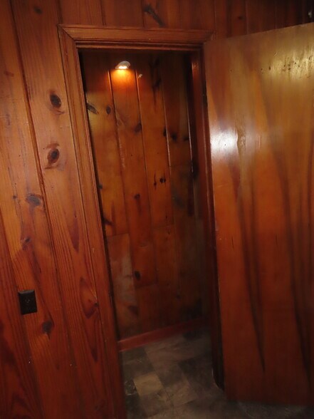 Building Photo - 15091 Fort Campbell Blvd