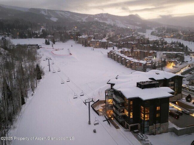 Building Photo - 180 Wood Rd