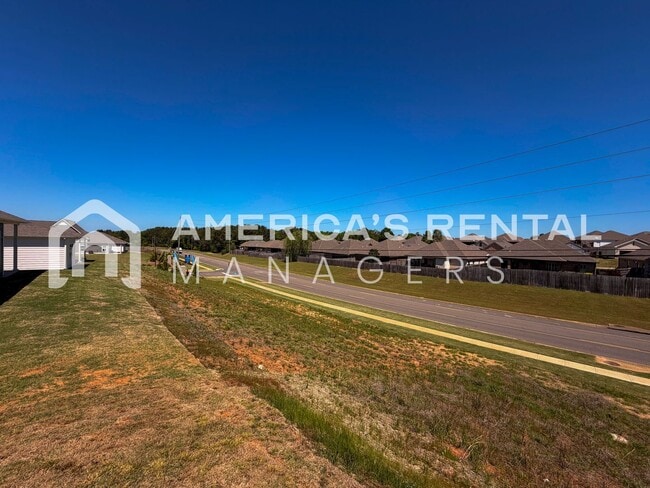 Building Photo - Modern Living in Havenridge!