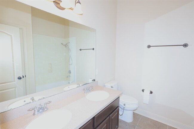 Building Photo - 17311 Quiet Shores Dr