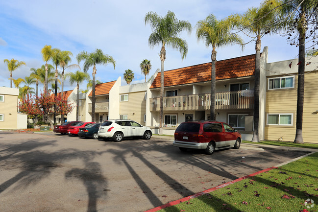 Building Photo - El Conquistador Apartments