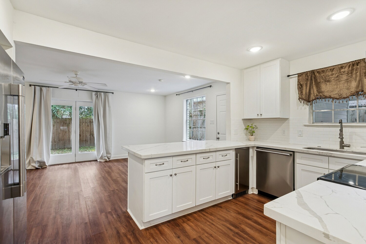 Building Photo - 1415 Homer St