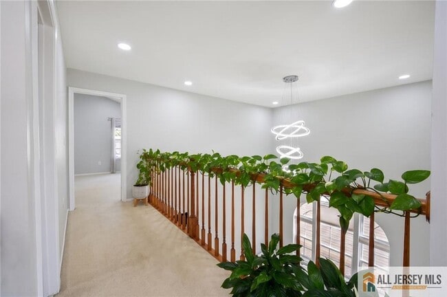 Building Photo - 67 Glen Oaks Ct