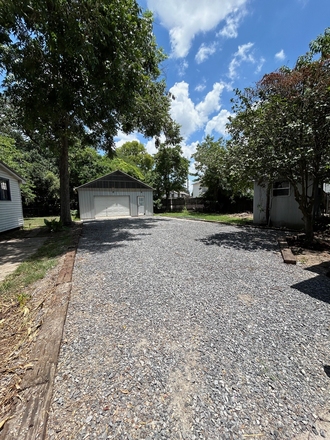 Building Photo - 3265 Ivanhoe St