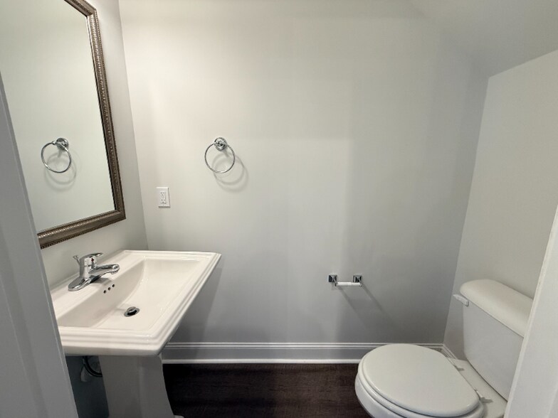 Building Photo - 88 Dorsey Dr