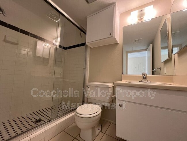 Building Photo - 550 El Cielo Rd