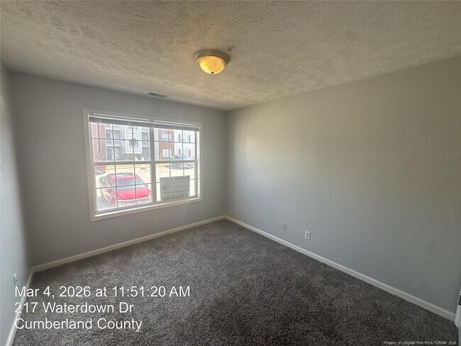 Building Photo - 217 Waterdown Dr