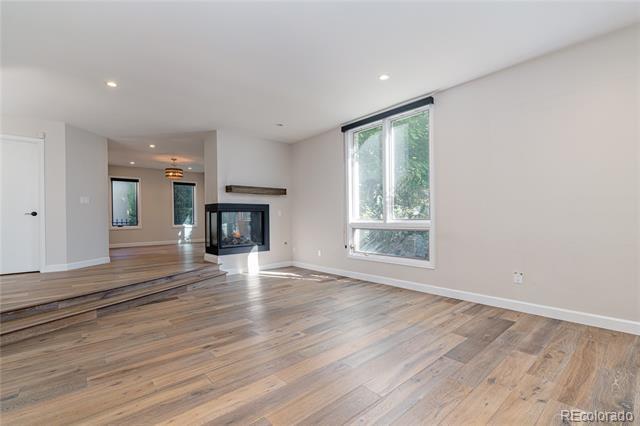 Building Photo - 541 Monroe St