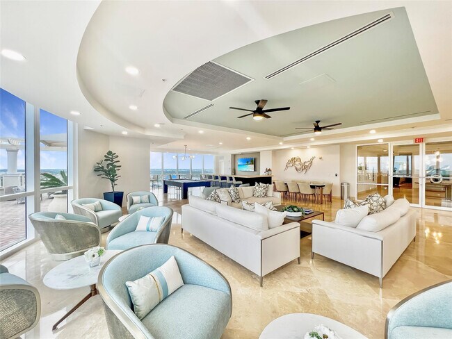 Building Photo - 511 SE 5 Ave