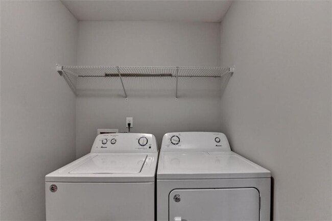 Building Photo - 359 Shiloh Manor Dr