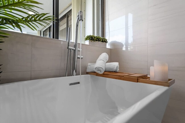 Building Photo - 468 Golden Isles Dr