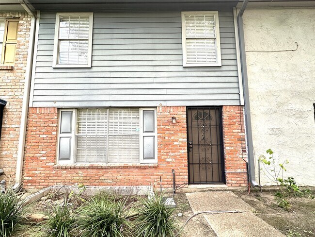 Primary Photo - 7028 Jetty Ln