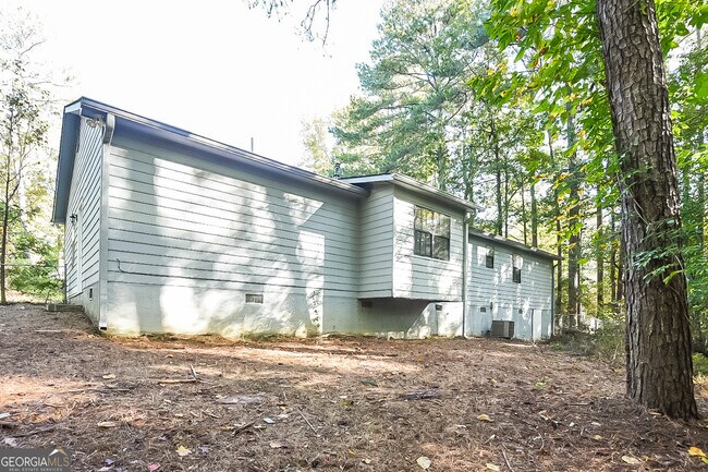 Building Photo - 1565 Island Way