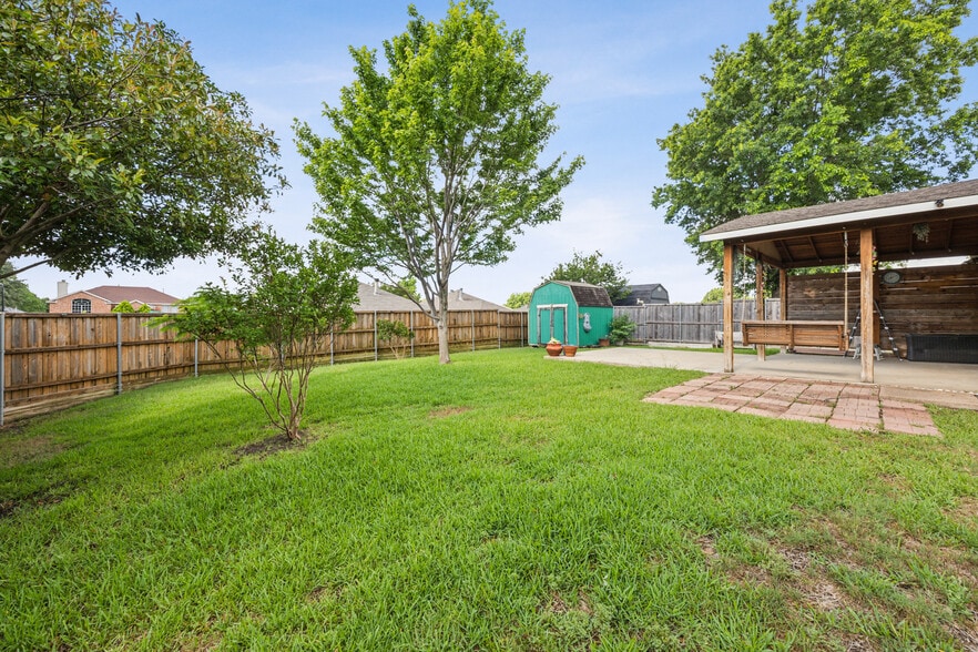 Building Photo - 4218 Crestwood Dr