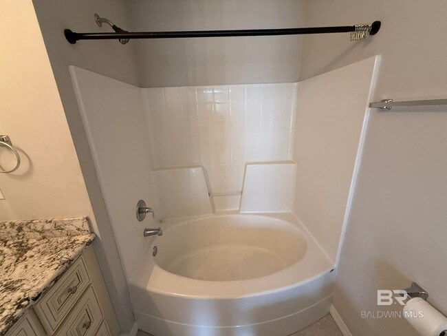 Building Photo - 912 Sentinel Cir