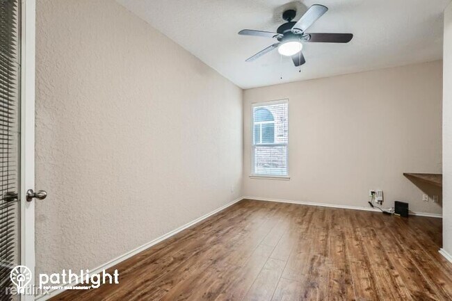 Building Photo - 3 br, 2 bath House - 6526 Palmetto Way UNIT