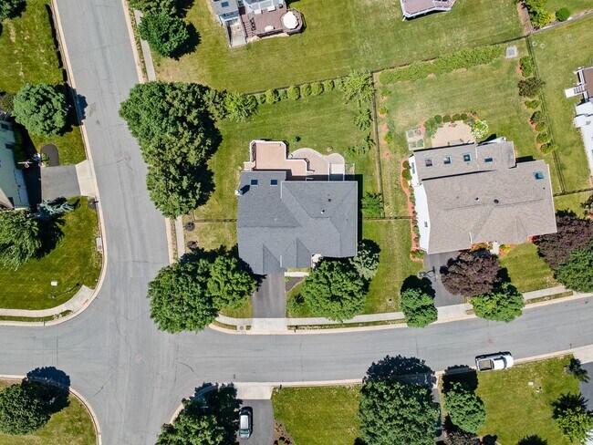 Building Photo - 22561 Howardsville Woods Ct
