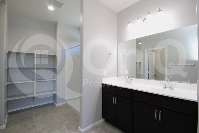 Building Photo - 35408 W San Alvarez Ave