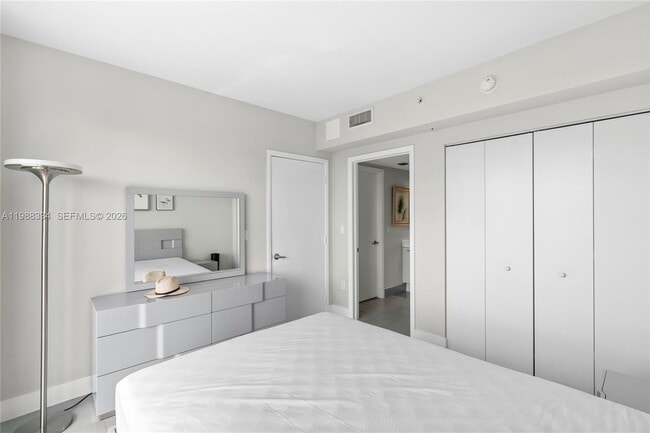 Building Photo - 92 SW 3rd St