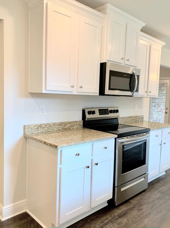 Building Photo - 16509 Lexington Ct