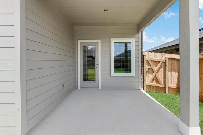 Building Photo - 7918 Brumly Ln