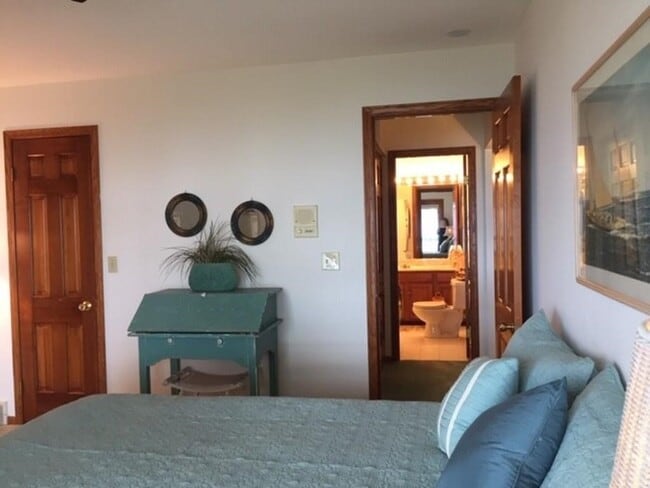 Building Photo - 3304 Baer Beach Rd