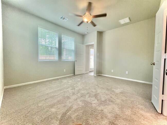 Building Photo - 17526 Rosette Grass Dr