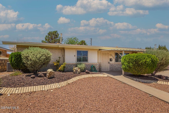 Primary Photo - 2125 Pacheco Dr