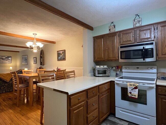 Building Photo - 78 Saco Pines Rd