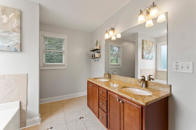 Building Photo - 3135 Alston Dr