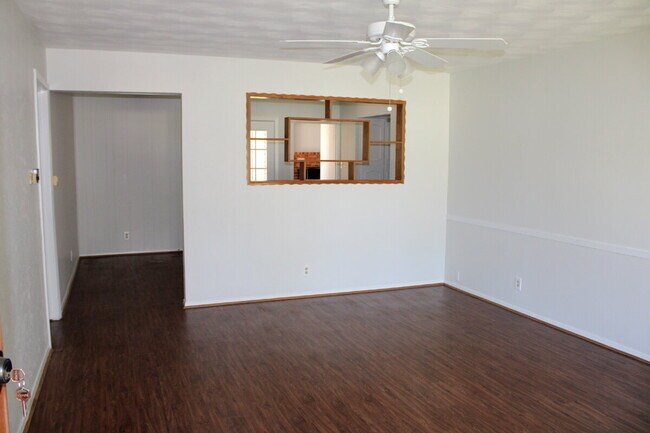 Building Photo - "Charming, Bedford home with Dual Living Spaces, Bonus Room, and a Spacious Backyard!"