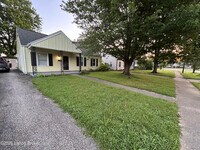 Building Photo - 2725 Alanmede Rd