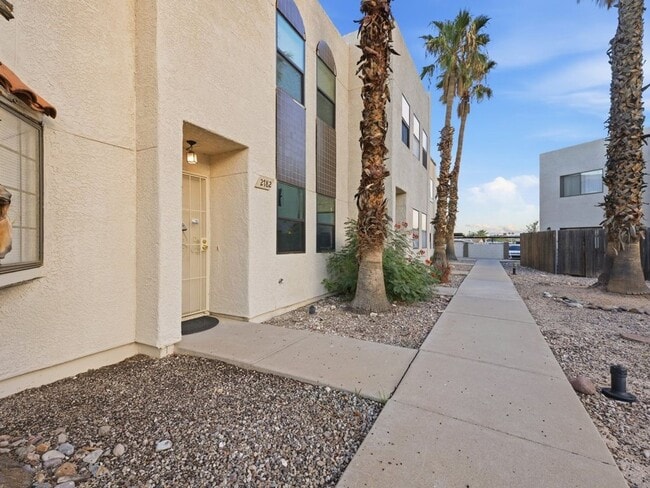 Building Photo - 2182 N 1st Ave