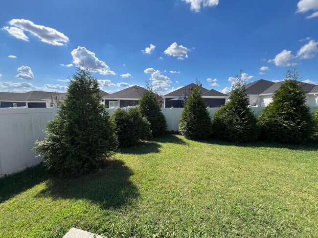 Building Photo - Single-Family Home in Hopkinsville with Fe...