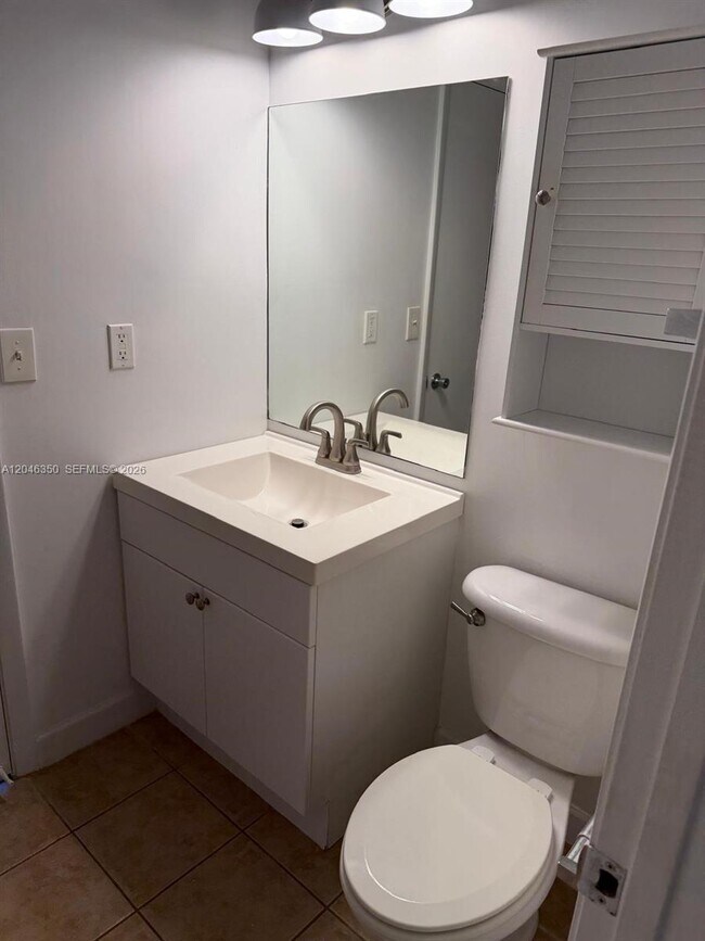 Building Photo - 5761 Riverside Dr