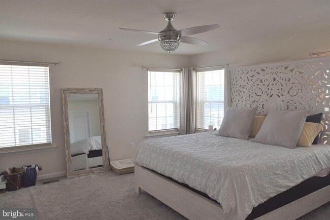 Building Photo - 6947 Stoddert Ln