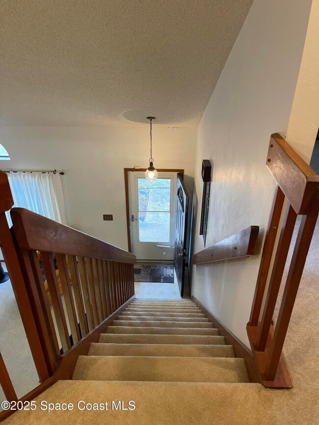 Building Photo - 1547 Clover Cir