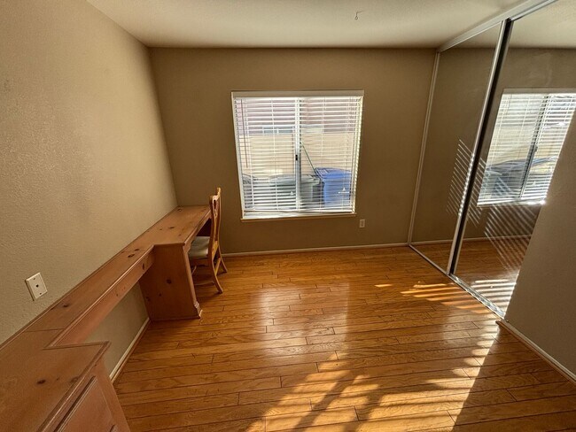 Building Photo - Charming one story home in Mission Village Gated Community