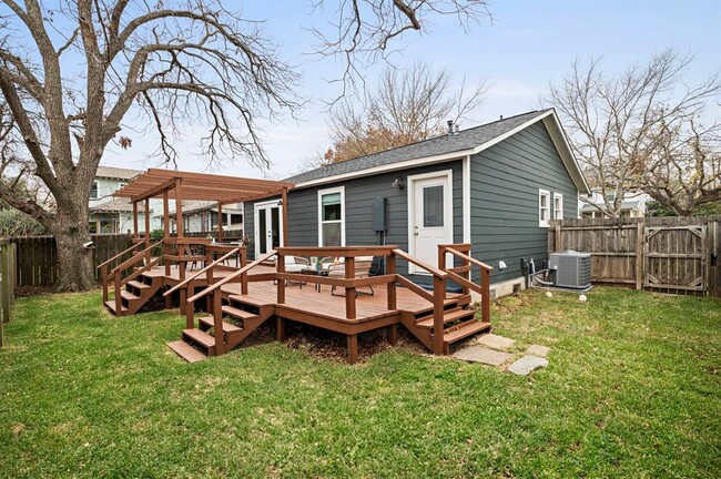 Building Photo - 5517 Avenue G
